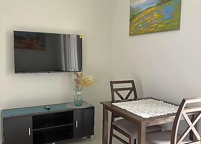 Hotel 1 Beedroom Unit With Wifi And Pool Access 5*